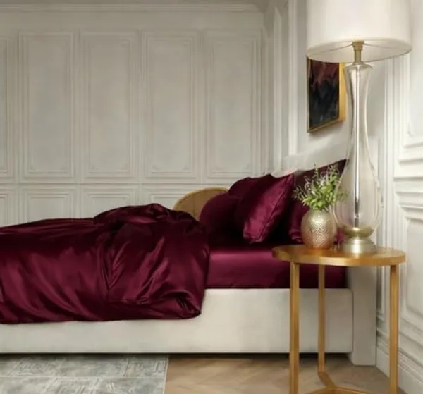 Bedsheet_Soft_And_Luxury_And_Comfortable_For_Any_One_Oxblood