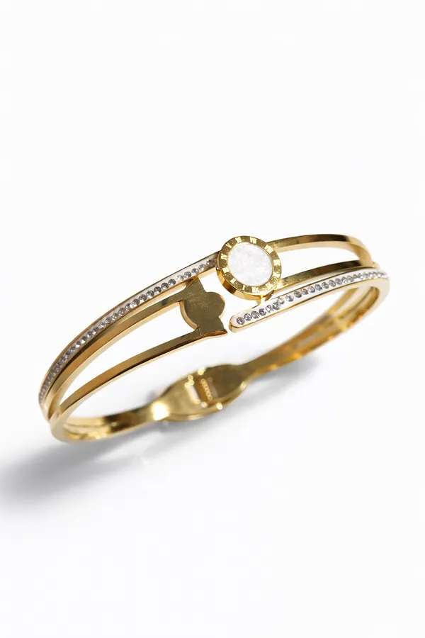 Gold_Plated_Premium_Glass_Crystals_Bracelet_For_Women