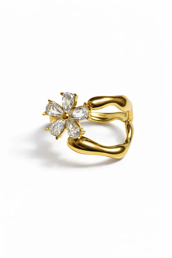 Gold_And_White_Premium_Glass_Crystals_Ring_For_Women