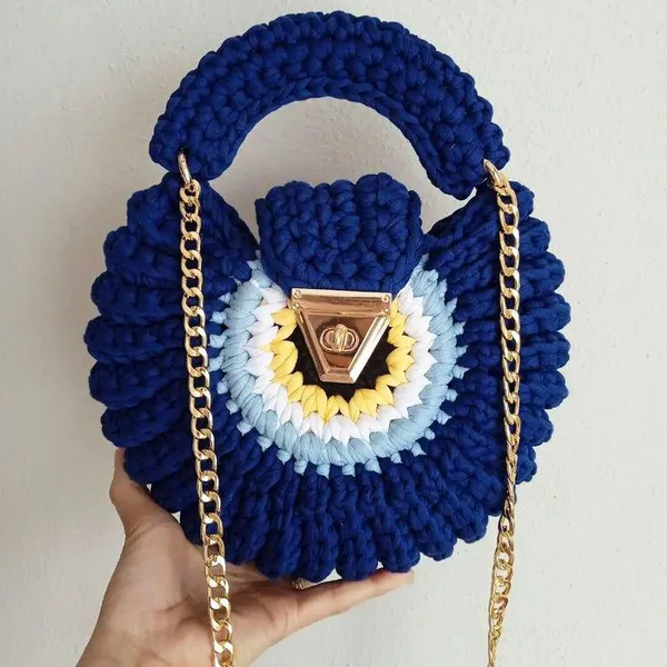 Blue_Bold_Bloom_Multicolor_Crochet_Purse_For_Women