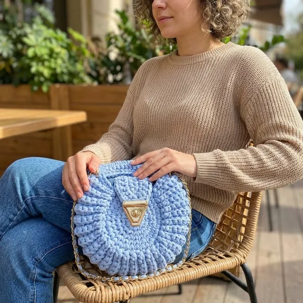 Blue_Bold_Bloom_Crochet_Purse_For_Women
