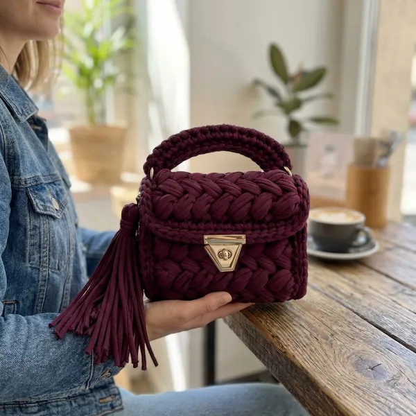 Burgundy_Handmade_Crochet_Burgundy_Purse_For_Women
