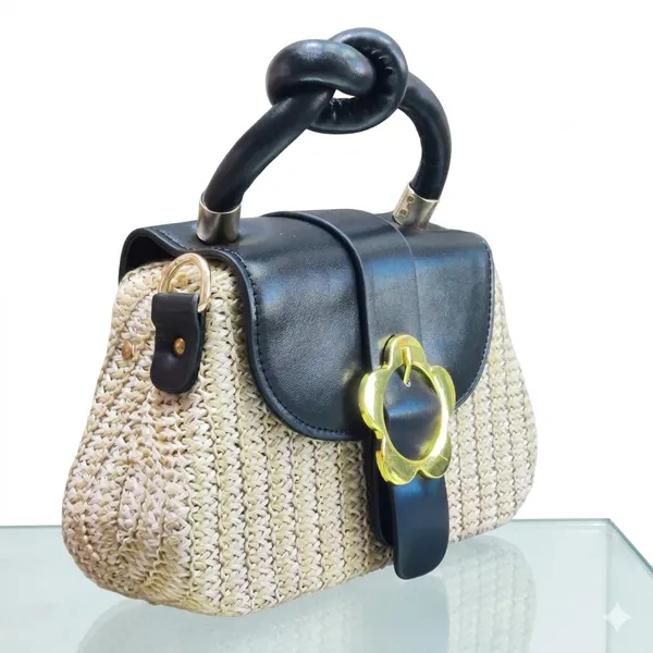 The_Sculpted_Knot_Purse_Black