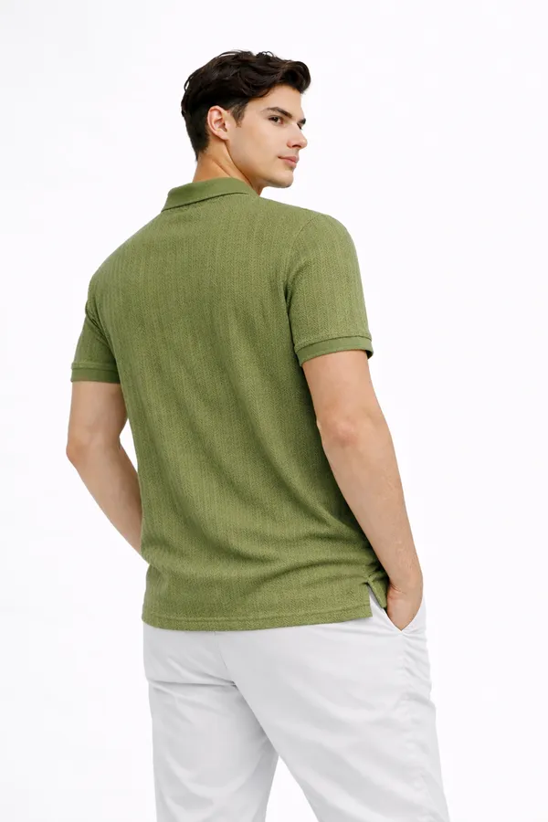 Upgrade_your_everyday_look_with_a_stylish_and_comfortable_T-Shirt_made_for_daily_wear._Crafted_with_premium_quality_fabric_for_a_soft_feel_and_perfect_fit._Ideal_for_casual_outings,_travel,_and_regular_use._Shop_now_and_enjoy_great_offers_with_fast_delivery.