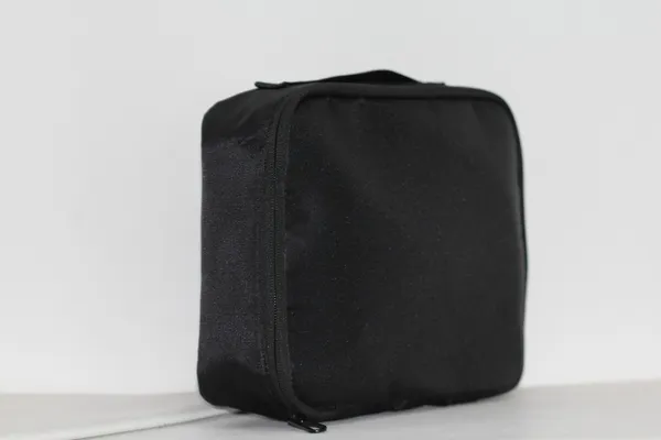 Black_Nylon_Bag_for_Men_&_Women