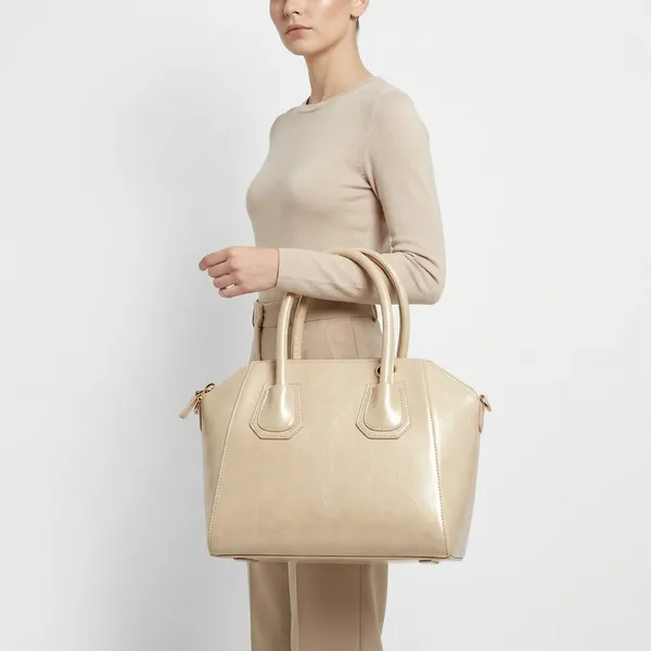 White_Polyurethane_Hand_Bag_for_Men_&_Women