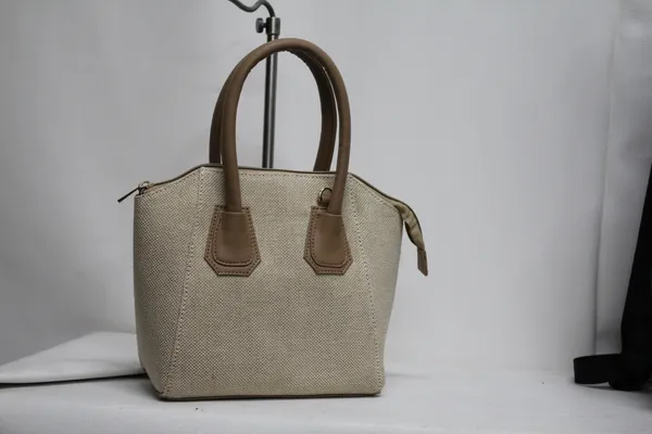 Beige_Canvas_Hand_Bag_for_Men_&_Women