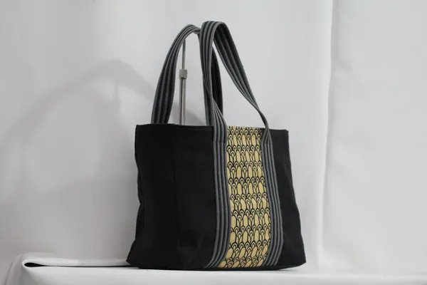 Black_Canvas_Hand_Bag_for_Men_&_Women