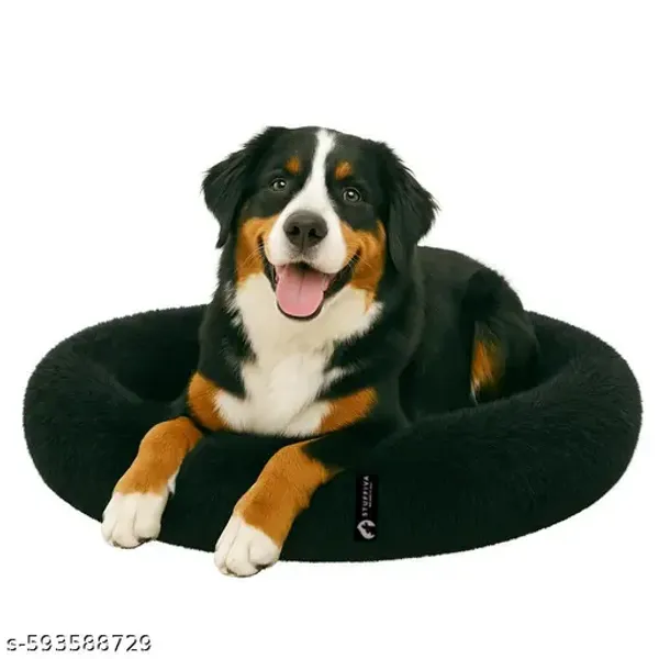 Oval_Shaped_Faux_Fur_Pet_Bed_For_Dogs_Kittens_M_Black