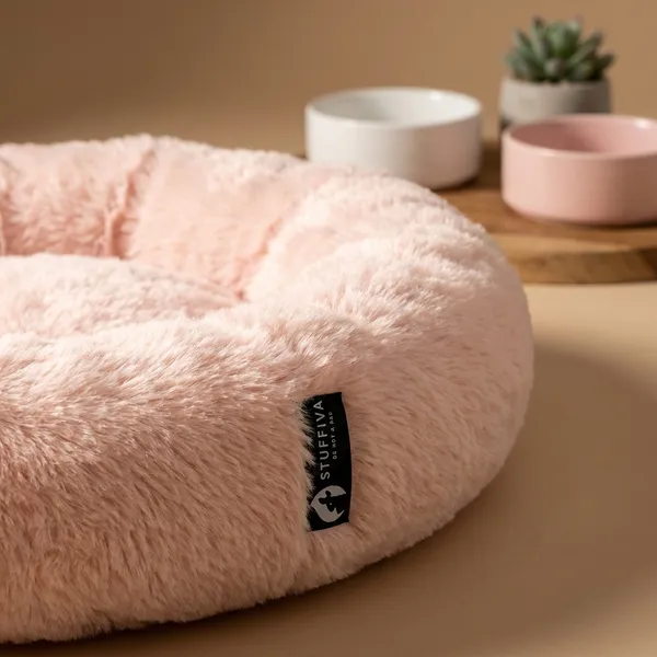 Stuffiva_Oval_Shaped_Faux_Fur_Pet_Bed_For_Dogs_Kittens_With_Reversible_Cushion_Washable_Cozy_And_Comfortable_Medium_Pink