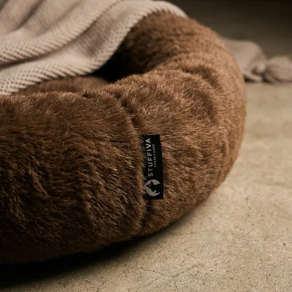 Stuffiva_Oval_Shaped_Faux_Fur_Pet_Bed_For_Dogs_Kittens_With_Reversible_Cushion_Washable_Cozy_And_Comfortable_Medium_Brown