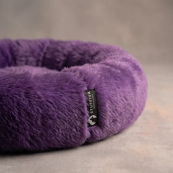 Oval_Shaped_Faux_Fur_Pet_Bed_For_Dogs_Kittens_M_Purple