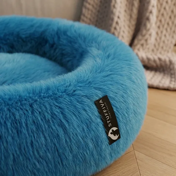 Oval_Shaped_Faux_Fur_Pet_Bed_For_Dogs_Kittens_L_Blue