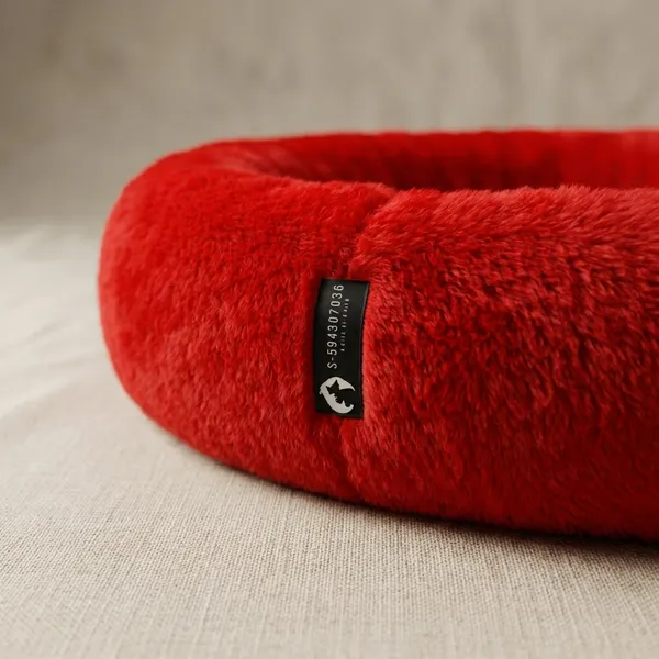 Oval_Shaped_Faux_Fur_Pet_Bed_For_Dogs_Kittens_Xl_Red