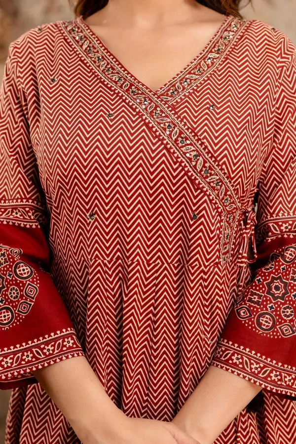 Red_Heavy_Look_Flaired_Kurti_Work_On_V-Neck_Cotton_Kurti_Pant_Dupatta_Salwar_Kameez_For_Women