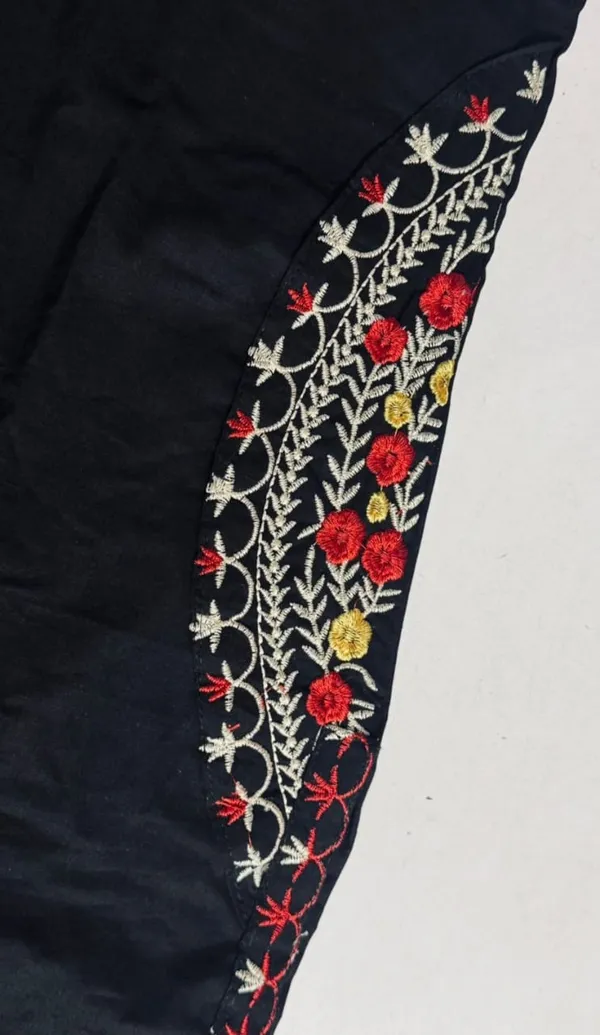 Premium_Black_Floral_Embroidered_Kurta_Pant_Set_for_Women