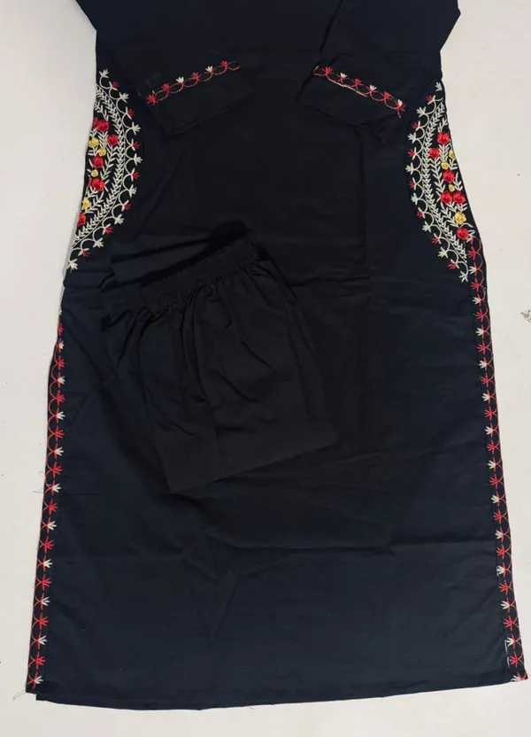 Premium_Black_Floral_Embroidered_Kurta_Pant_Set_for_Women
