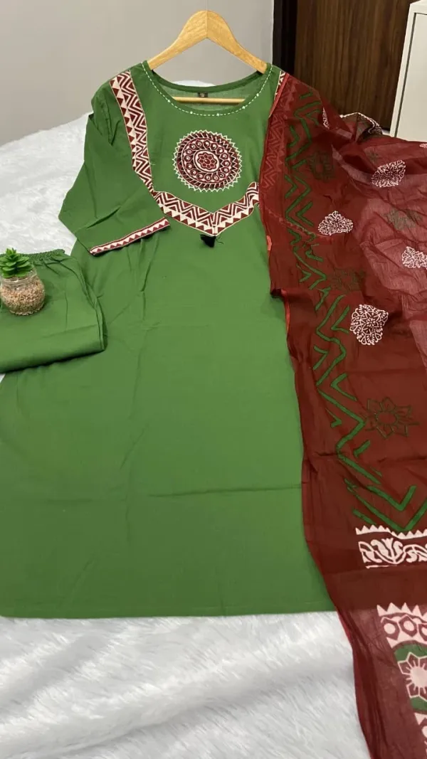 Green_Pure_Cotton_Embroidery_Green_Kurta_With_Pant_And_Dupatta_For_Women