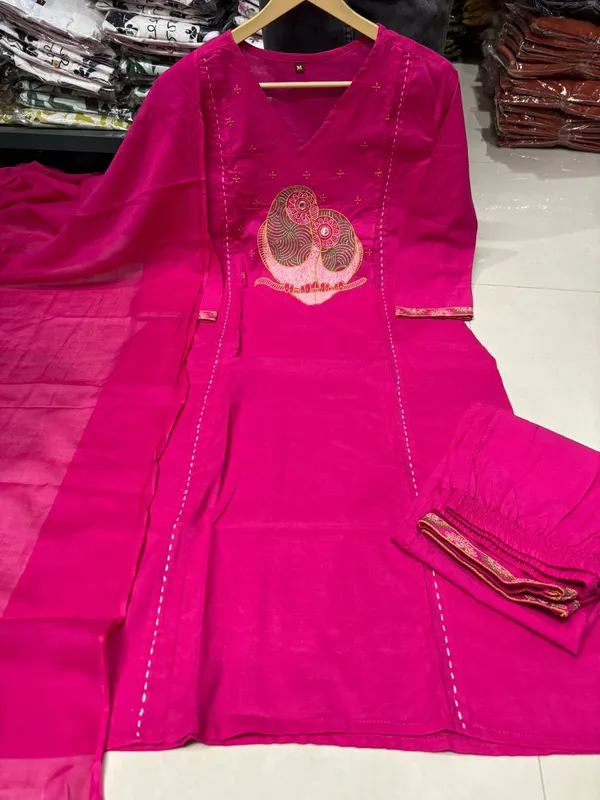 Pink_Ethnic_Motifs_Embroidered_Regular_Thread_Work_Kurta_With_Trousers_&_With_Dupatta_For_Women
