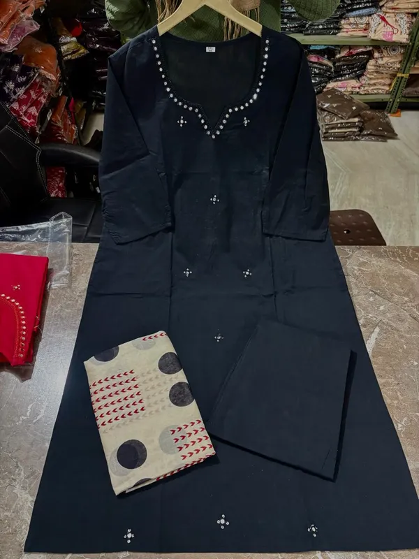 Women_Black_Solid_Kurta_Pant_Set_with_Printed_Dupatta