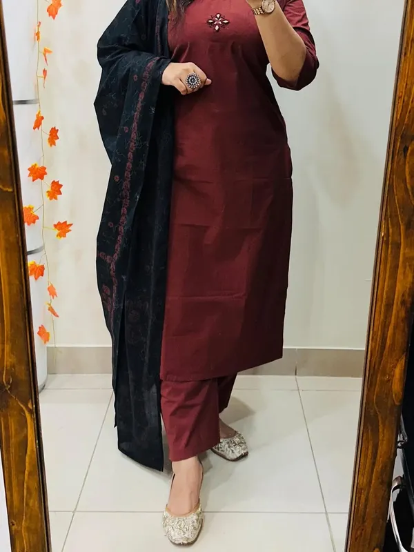 Premium_Bottle_Marron_Straight_Kurta_Pant_Set_with_Black_Dupatta_for_Women