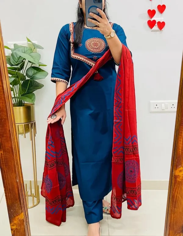 Blue_Amayra_Arjakh_Cotton_Kurti_Pant_Dupatta_Set_Thread_&_Lace_For_Women