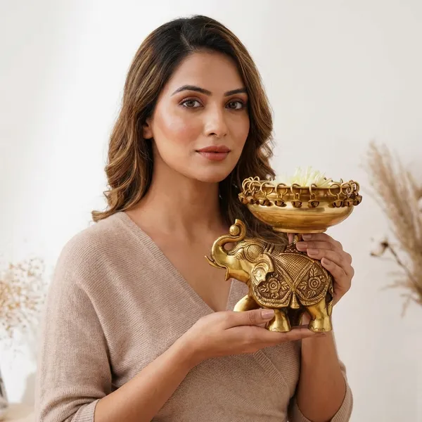 Gold_Brass_Candle_Stand_For_Home_Decor,_Festive_Decoration
