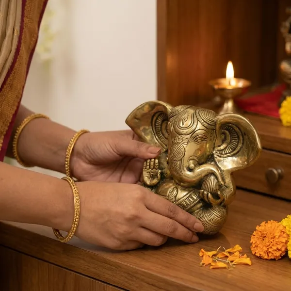 Gold_Brass_Ganesh_Idol_With_Large_Ears_For_Home_Pooja