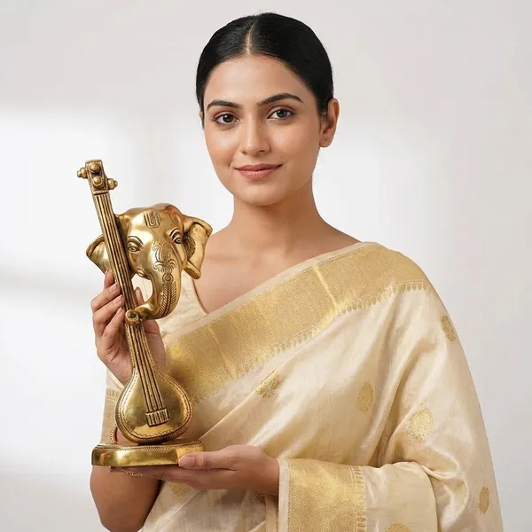 Gold_Brass_Decorative_Showpiece_For_Home_Decor,_Office_Decor,_Gifting