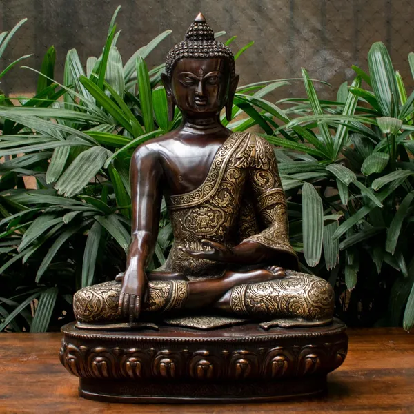 Gold_Brass_Buddha_Statue_For_Home_Decor,_Meditation_Space,_Office_Desk
