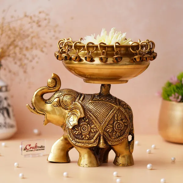 Gold_Brass_Candle_Stand_For_Home_Decor,_Festive_Decoration