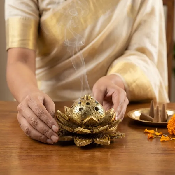 Gold_Brass_Incense_Holder_For_Home