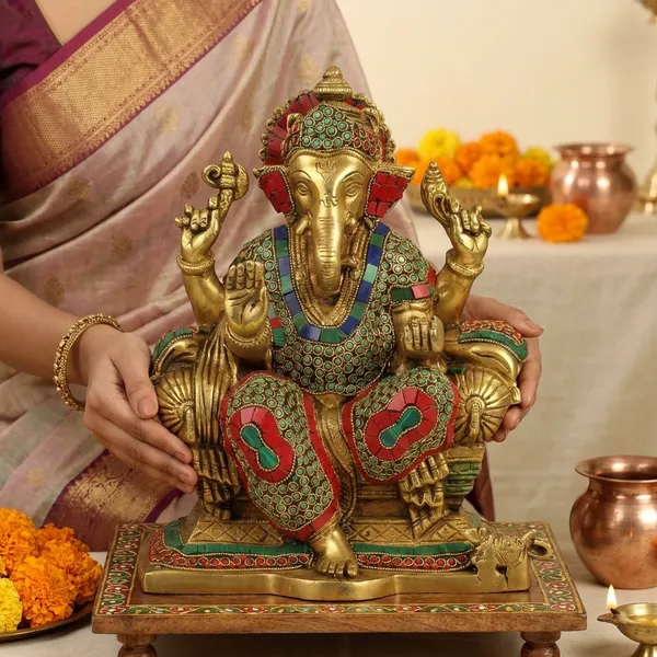Gold_Brass_Ganesha_Idol_For_Home_Temple,_Office_Decor,_Gifting