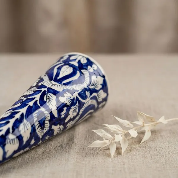 Royal_Blue_And_White_Floral_Ceramic_Wall_Vase_For_Home_Decor