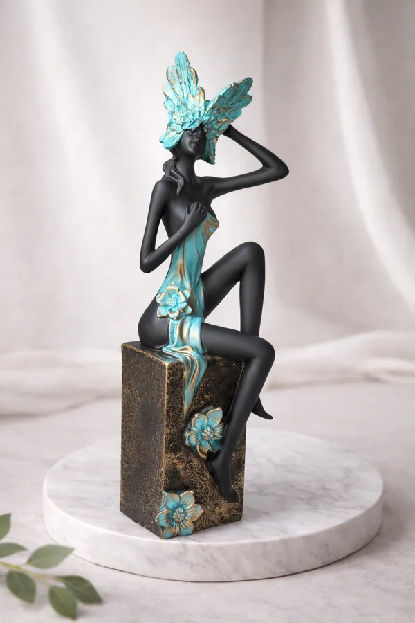 Elegant_Lady_Butterfly_Art_Figurine