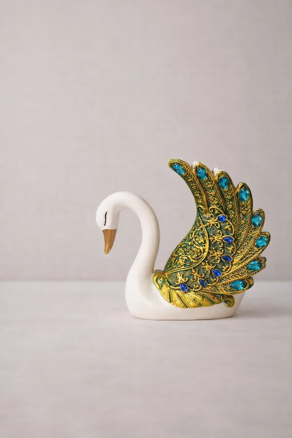 Royal_Golden_Wing_Swan_Couple_Showpiece