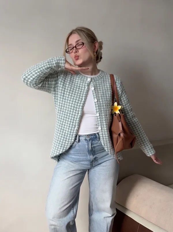 Curved_Hem_Cardigan_Blue