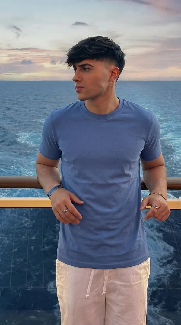 Blue_Solid_Round_Neck_T-Shirt