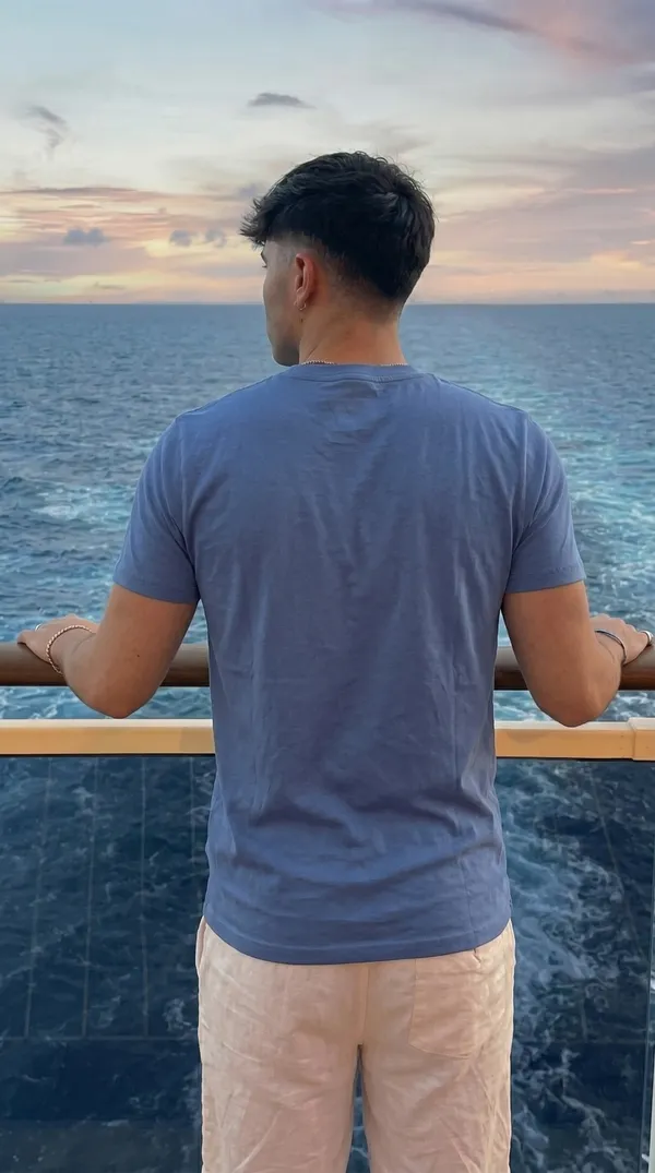 Blue_Solid_Round_Neck_T-Shirt