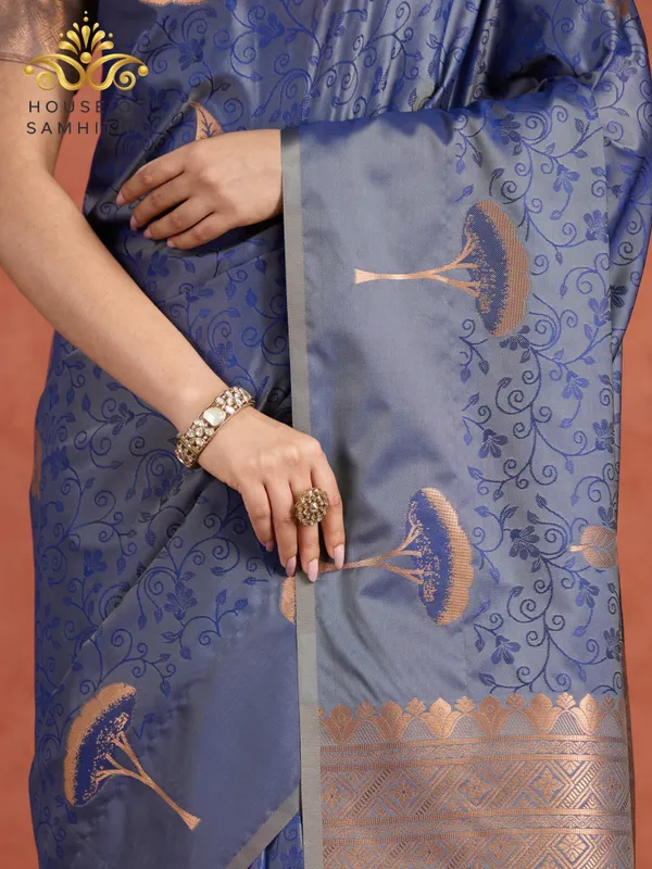Steel_Blue_Semi-Soft_Silk_Saree_With_Copper_Tree_Buttas_&_Intricate_Geometric_Pallu