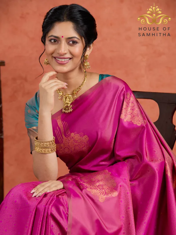 Pink_Semi-Soft_Silk_Saree_With_Antique_Gold_Mandap_Buttas_&_Peacock_Green_Border