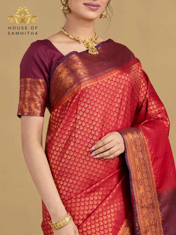 Majestic_Red_Tissue_Brocade_Semi-Kanchi_Pattu_Saree_With_Contrast_Purple_Zari_Border