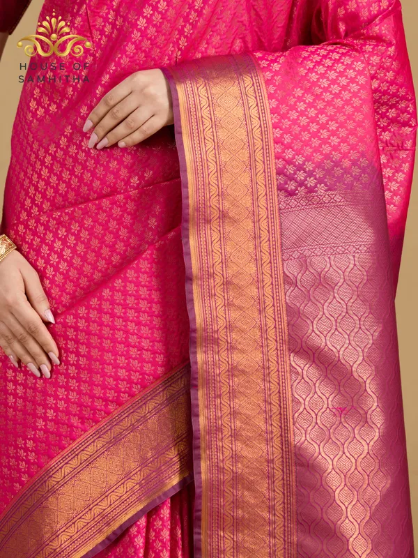 Exquisite_Pink_Tissue_Brocade_Semi-Kanchi_Pattu_Saree_With_Contrast_Magenta_Zari_Border