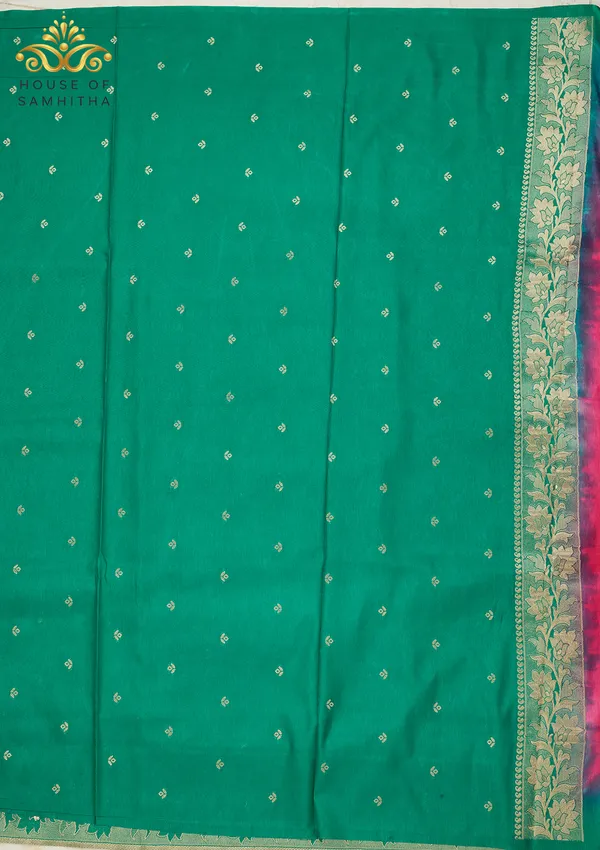 Charming_Peach_Banarasi_Imitation_Semi-Silk_Saree_With_Paisley_Zari_Brocade_And_Contrast_Sea_Green_Border