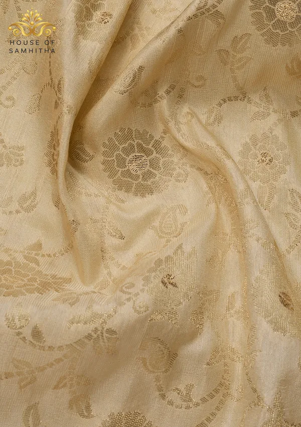 Elegant_Cream_Banarasi_Imitation_Semi-Silk_Saree_With_Floral_Zari_Brocade_And_Contrast_Magenta_Border