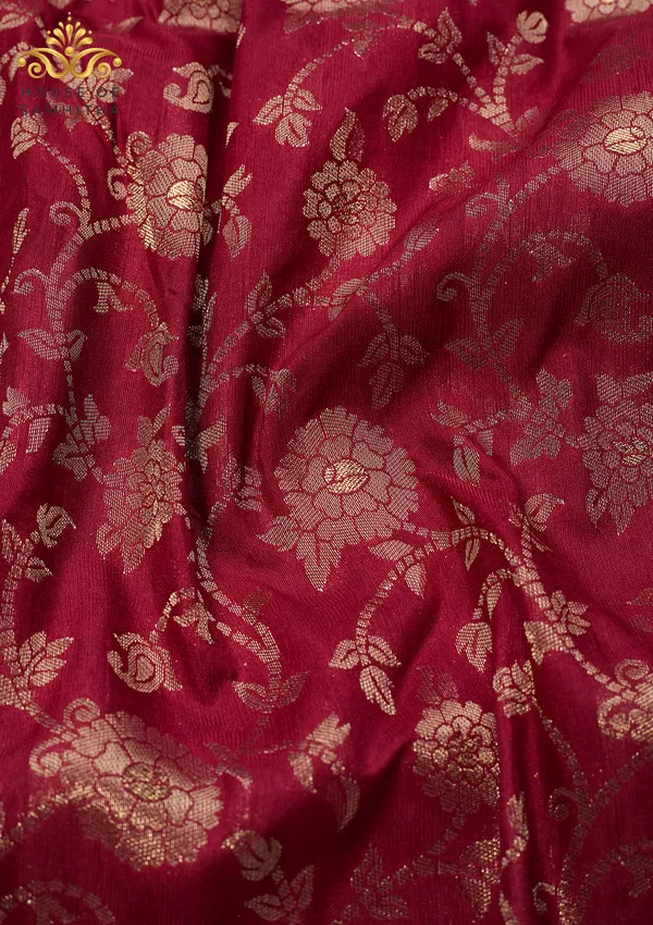 Exquisite_Wine_Banarasi_Imitation_Semi-Silk_Saree_With_Floral_Zari_Brocade_And_Contrast_Green_Border