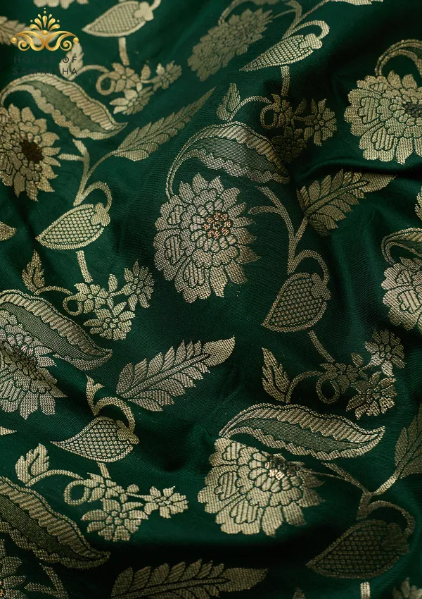 Exquisite_Bottle_Green_Banarasi_Imitation_Semi-Silk_Saree_With_Floral_Zari_Brocade_And_Contrast_Red_Border