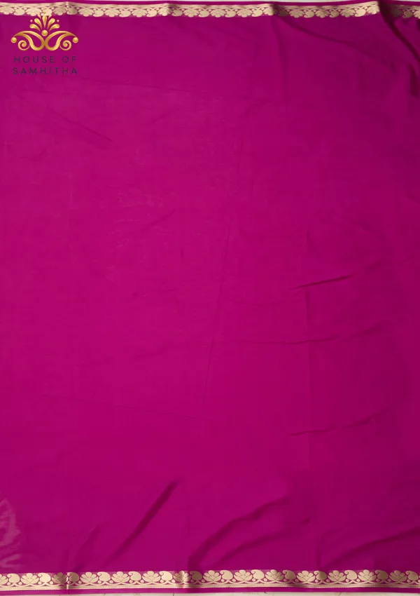 Majestic_Magenta_Semi-Crape_Saree_With_Elegant_Paisley_Gold_Zari_Border