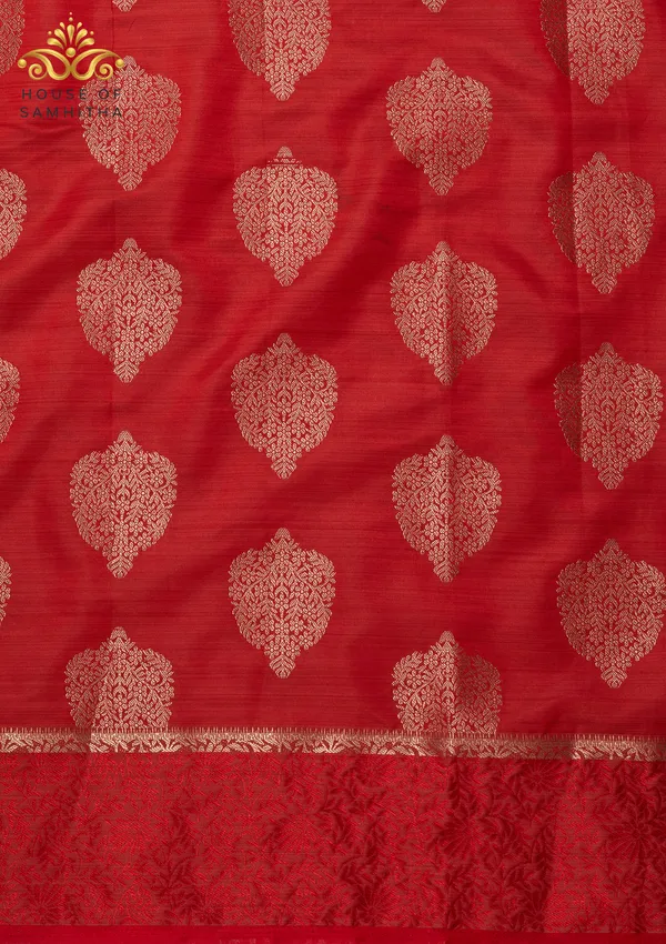 Elegant_Crimson_Red_Semi-Tussar_Silk_Saree_With_Antique_Gold_Zari_Butas_And_Floral_Border