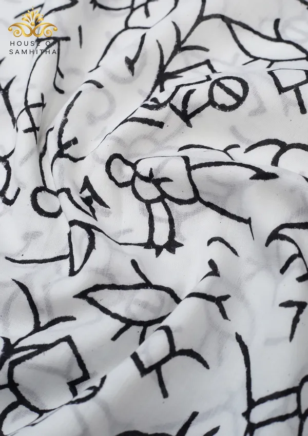 Artistic_White_Pure_Jaipuri_Cotton_Saree_With_Traditional_Black_Warli_Hand-Block_Prints